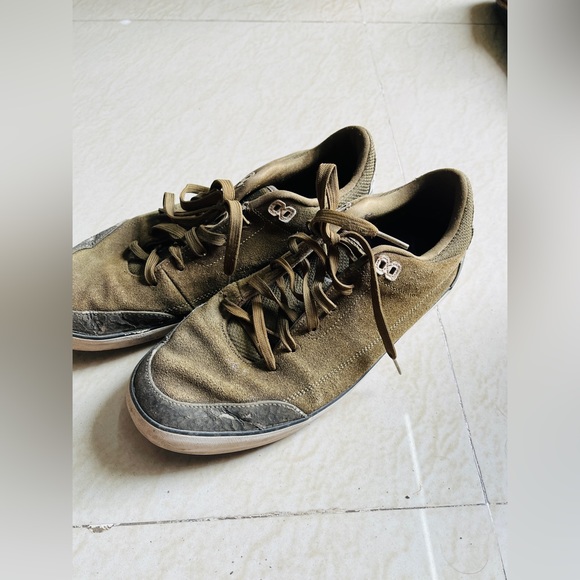 Original Jordan 8.   Size UK 9 - Picture 8 of 15